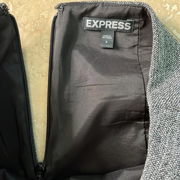 Size 2 Express tweed pencil skirt with faux leather details - Picture 3 of 8